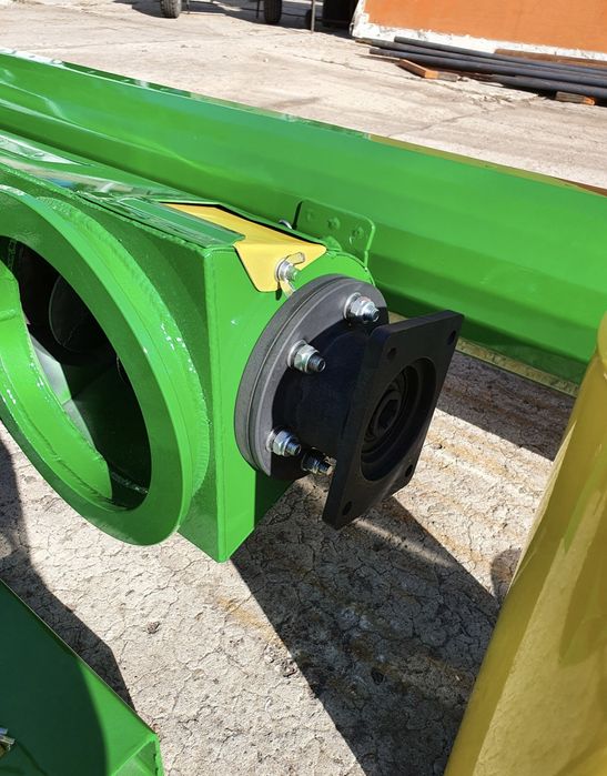 Șnec hidraulic remorca