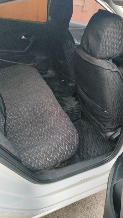 Volkswagen Polo sedan