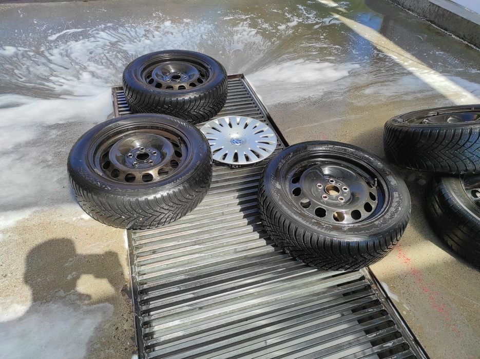 Roti VW 5x112  205 55 16 cu anvelope de iarna Hankook