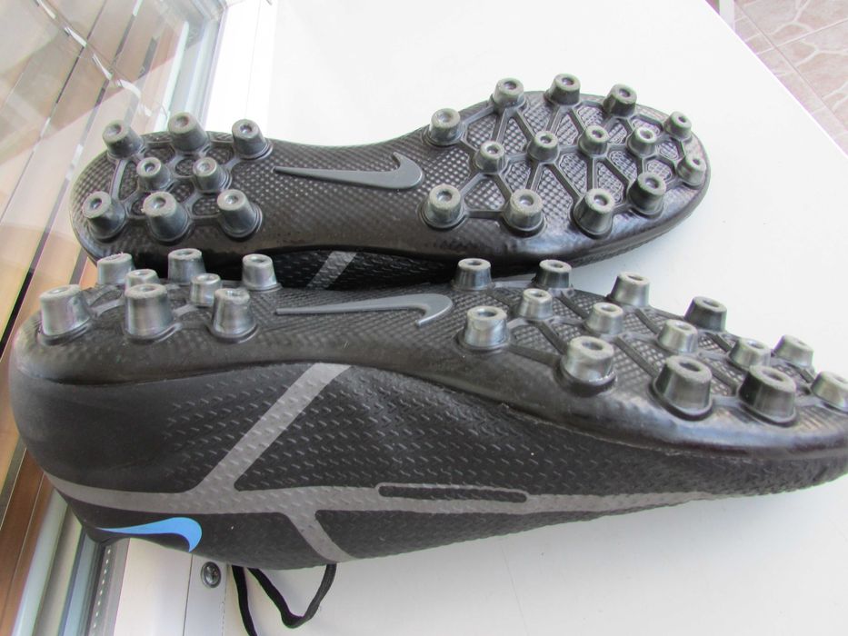 Футболни обувки Nike Phantom GT2 Academy