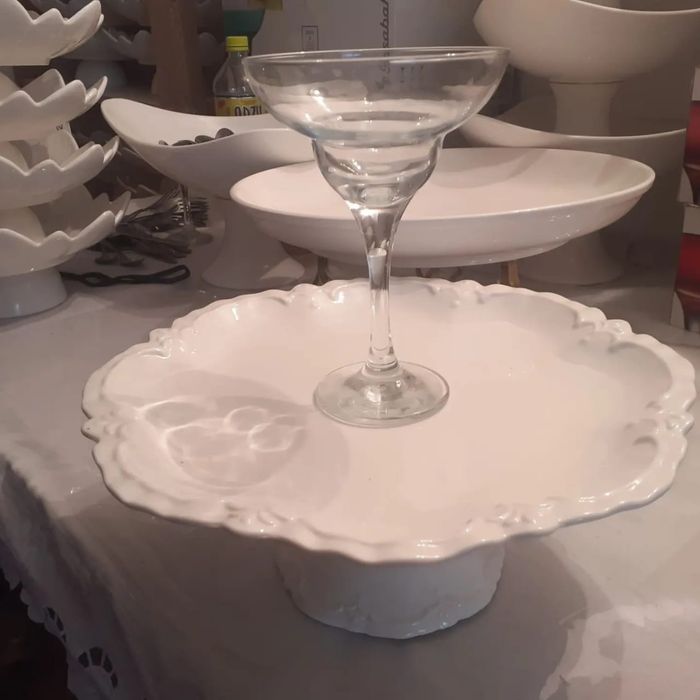 Продам столы стулья