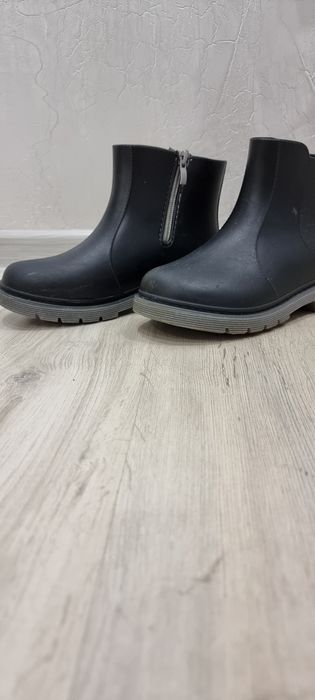 Продам резиновые сапожки