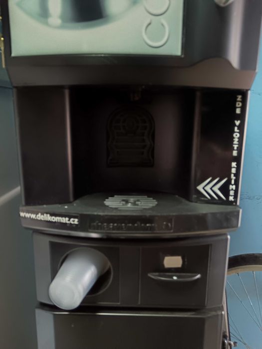 Професионална вендинг кафе машина