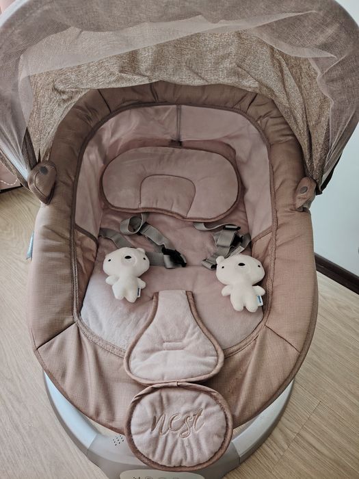 Бебешки шезлонг 5степени на люлеене и мелодии