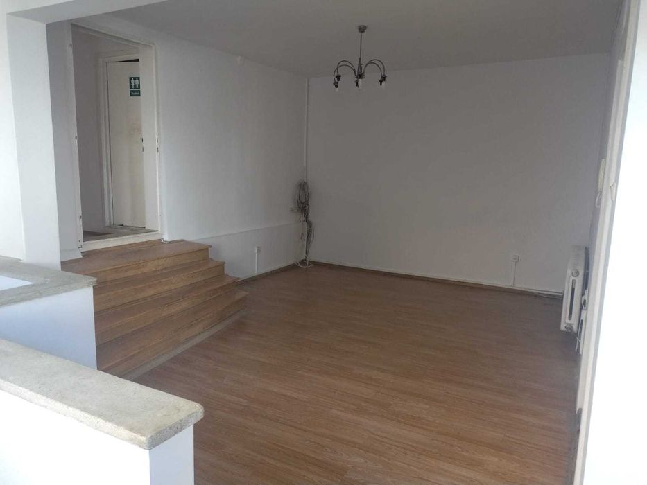 Persoana fizica Inchiriez casa