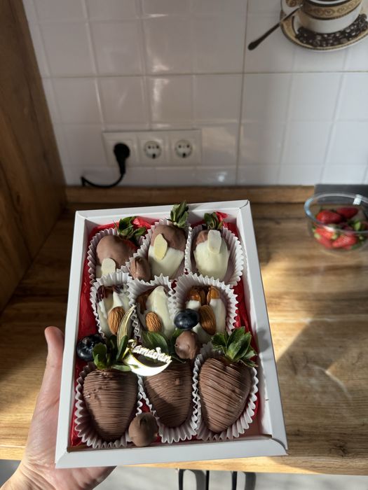 Клубника в шоколаде Алматы
