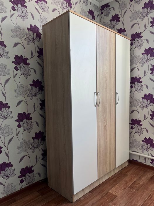 Продам шкаф срочно