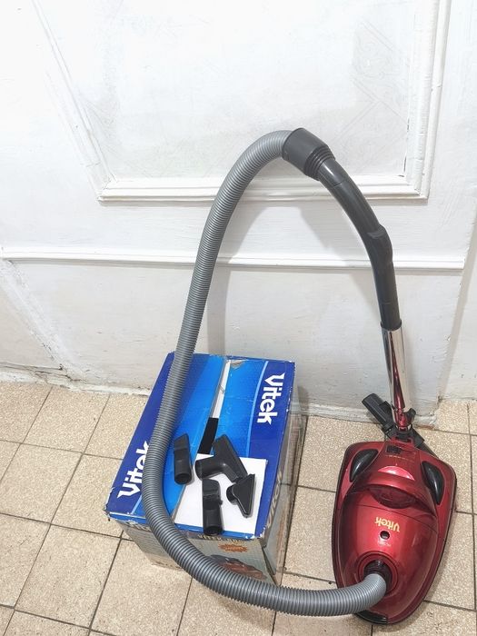 Пылесос марки VITEK 2400W