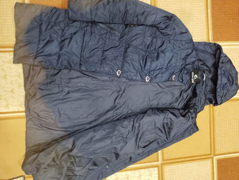 Две куртки женские