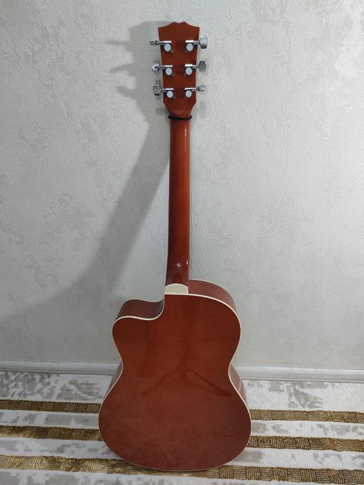 Гитара акустическая