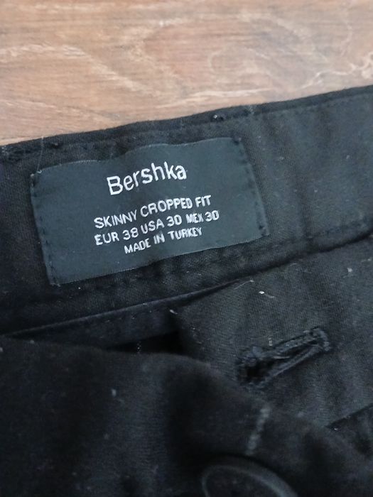 Vând pantaloni Casual Bershka + 2 Pull&bear + Salopeta Zara