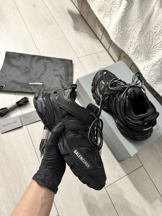 Adidaşi Balenciaga Track. Marimi: 41,42,43.