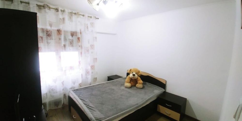 Apartament 2 Camere Central - Recent Renovat + Loc de Parcare inclus si Centrala Proprie
