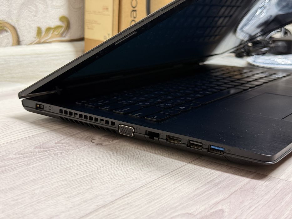 Lenovo ideapad SSD i3