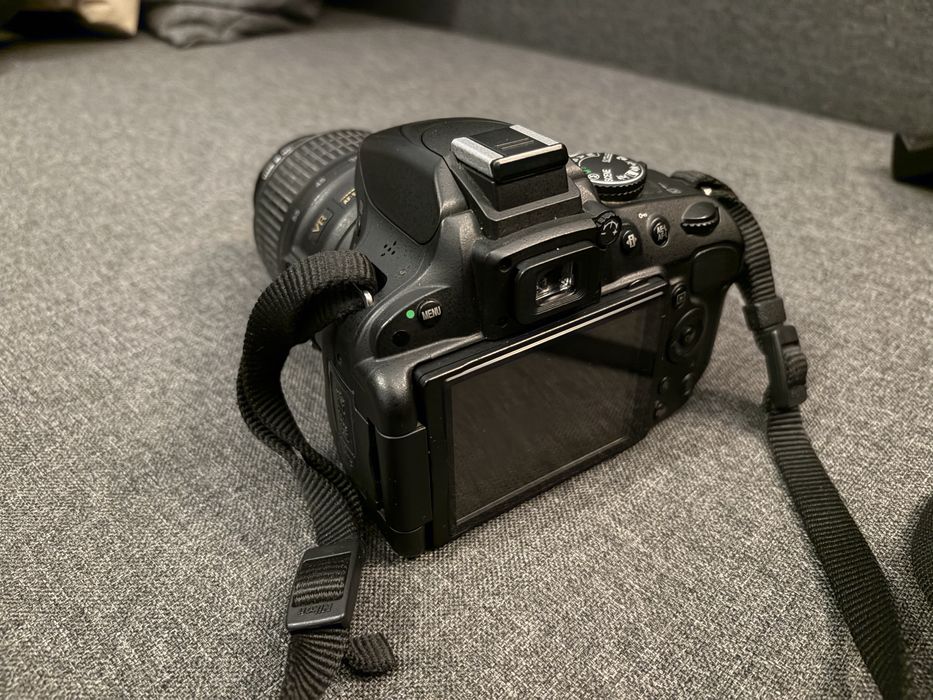 Camera foto DSLR Nikon D5100