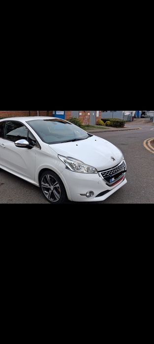 Peugeot 208 GTI 2015
