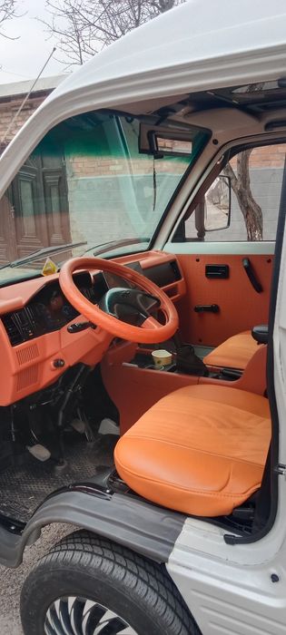 Damas srochna sotiladi