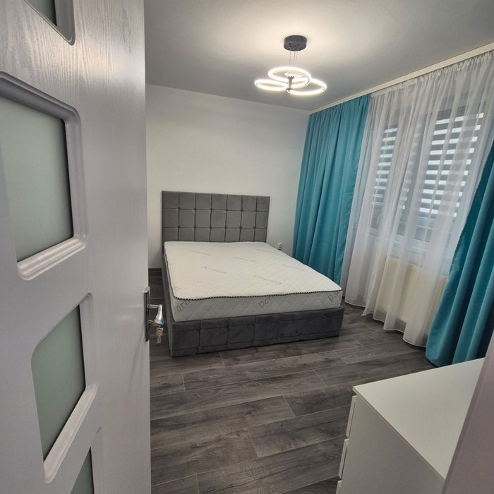 Inchiriez in regim hotelier Apartament 3 camere Zona Republicii