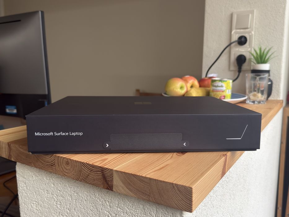 Microsoft Surface Laptop 7th Edition