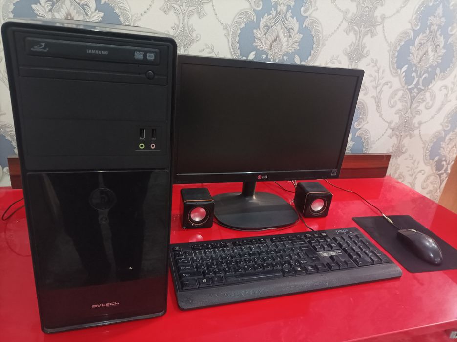 Kompyuter kamplekt sotiladi