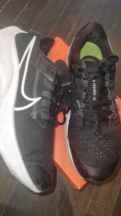 Два чифта маратонки Nike - 36 и 36,5