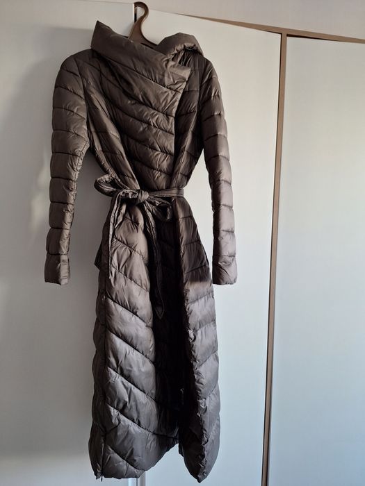 Продам пуховик. Производство Италия. Размер S.