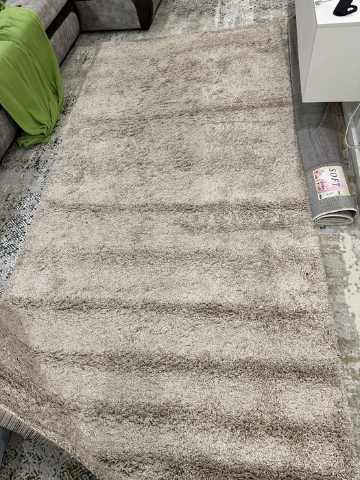 Продам ковер с высоким ворсом