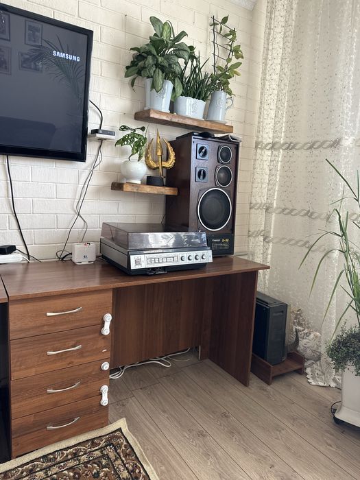 Продам письменый стол