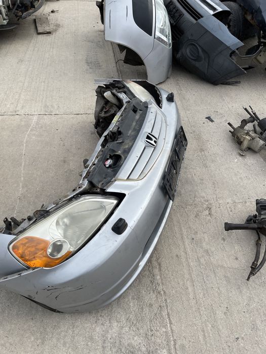 Предна броня,фарове,решетка за Honda Civic 7 VI генерация