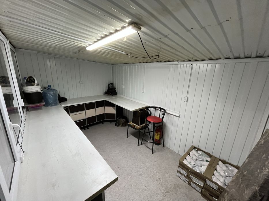 Продам киоск 2,5х4.0