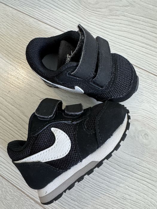 Бебешки маратонки Nike 17 номер