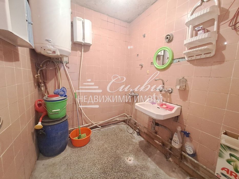 Продава се Четиристаен апартамент в Шумен, Математическа гимназия - 103 кв.м за 938 €/кв.м - Снимка #10