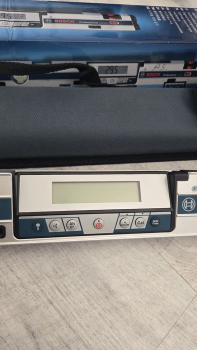 Nivela Digitala /Clinometru de 60 cm cu laser,Bosch Profesional GIM 60L