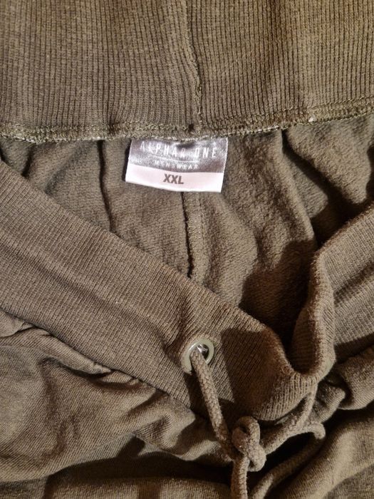 Pantaloni scurți