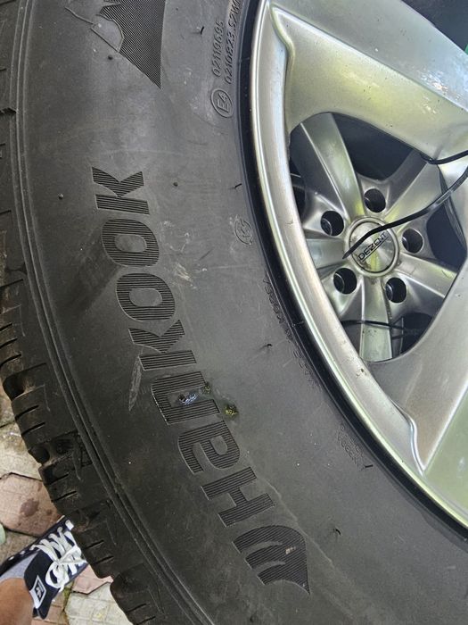 Jante cu cauciucuri de Nisan/ Dastar/ Renault