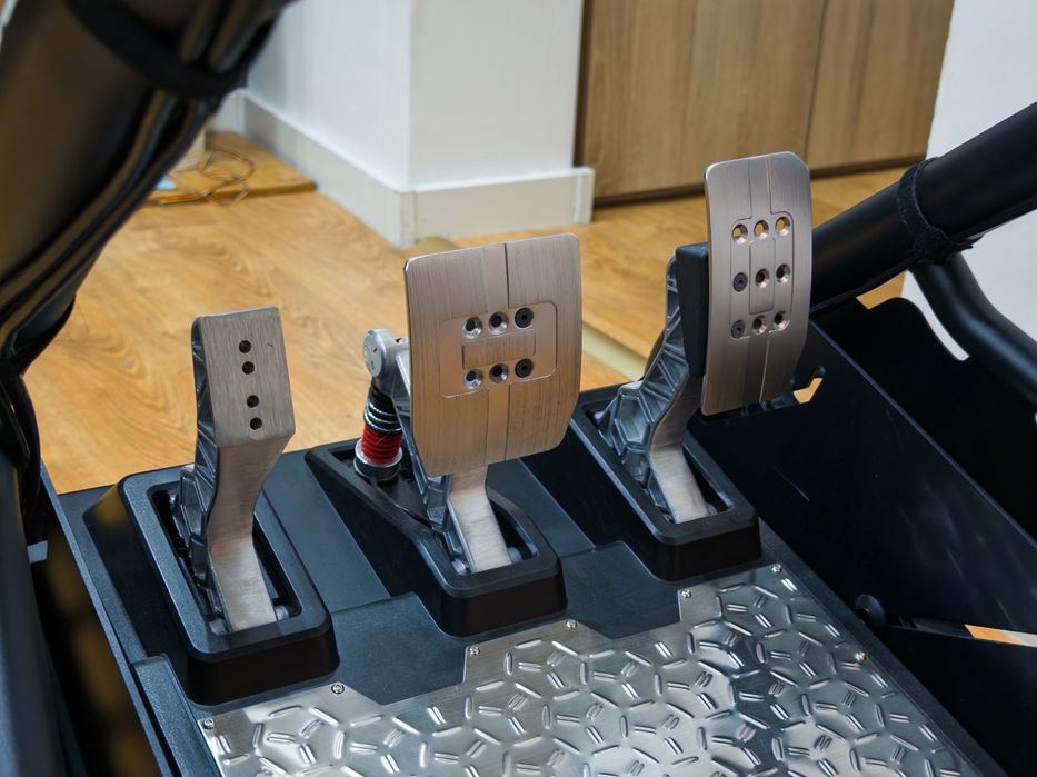 Setup Sim Racing: Playseat Trophy + Thrustmaster T-GT II + Pedale T-LCM (Load Cell)