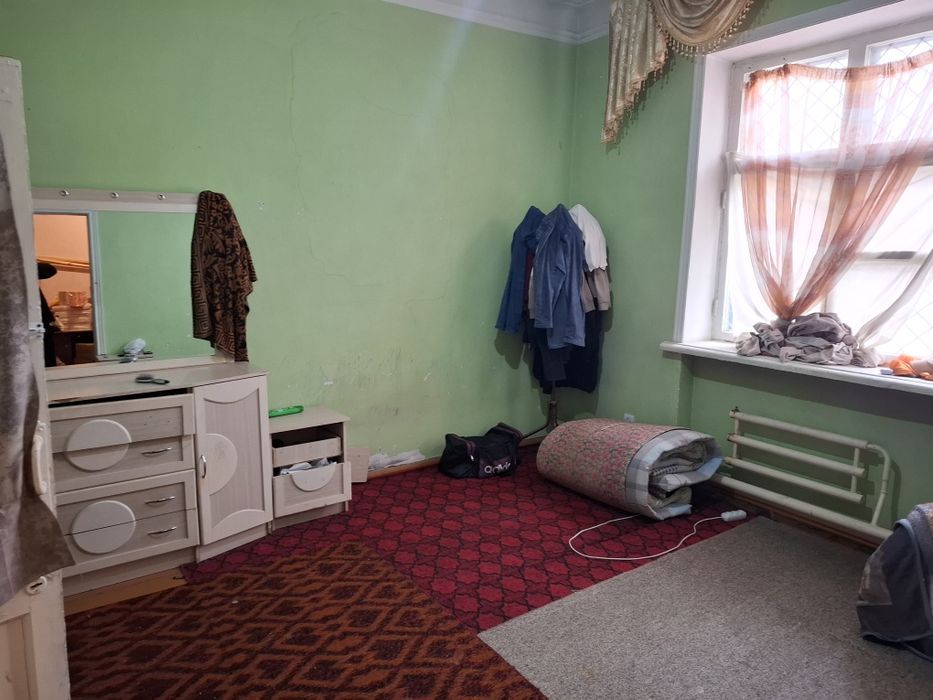 Продаётся 4 ком квартира в центре А. Наваи оринтир Мих бургер