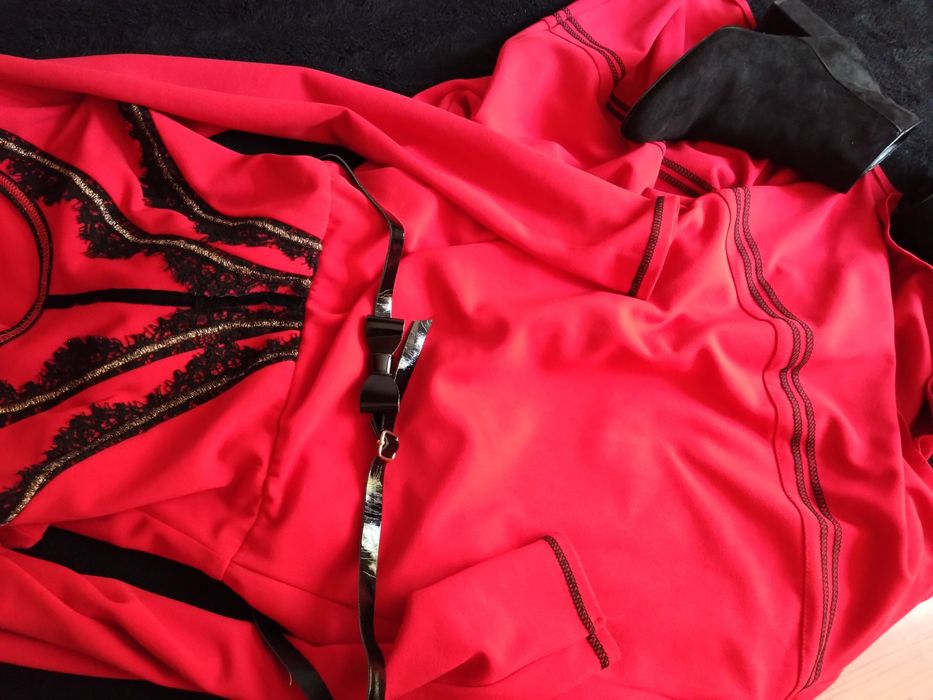 Rochie de zi, roșie