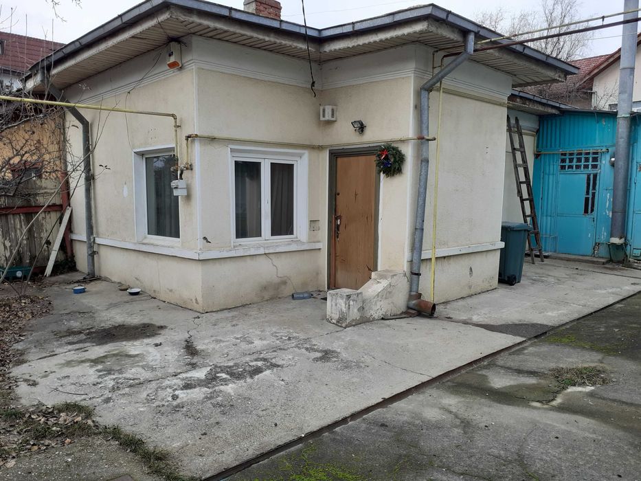 Casa cu teren 298 mp, zona 16 Februarie, Bazilescu