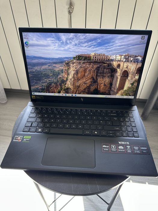 Laptop Gaming Acer Nitro V 15 | Ryzen 7 7735HS | RTX 4060 8GB | 16GB RAM DDR5 | Display 180Hz | Impecabil
