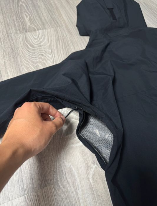 Hardshell Columbia Omni-Tech Packable