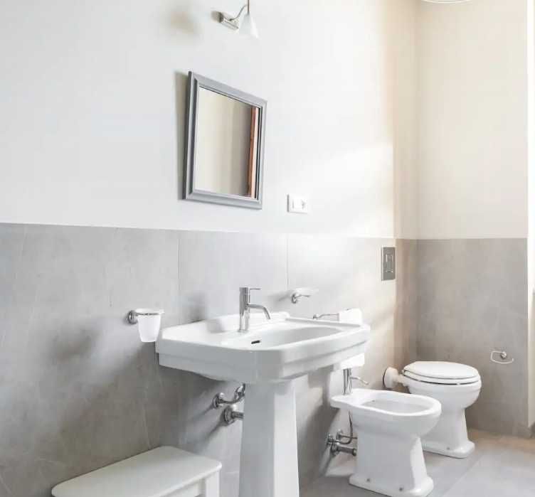 Дава се под наем Двустаен апартамент в Пловдив, Център - 65 кв.м за 300.9 € - Снимка #1