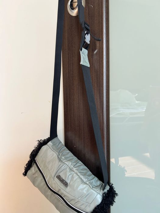 Зимний пуховик женский