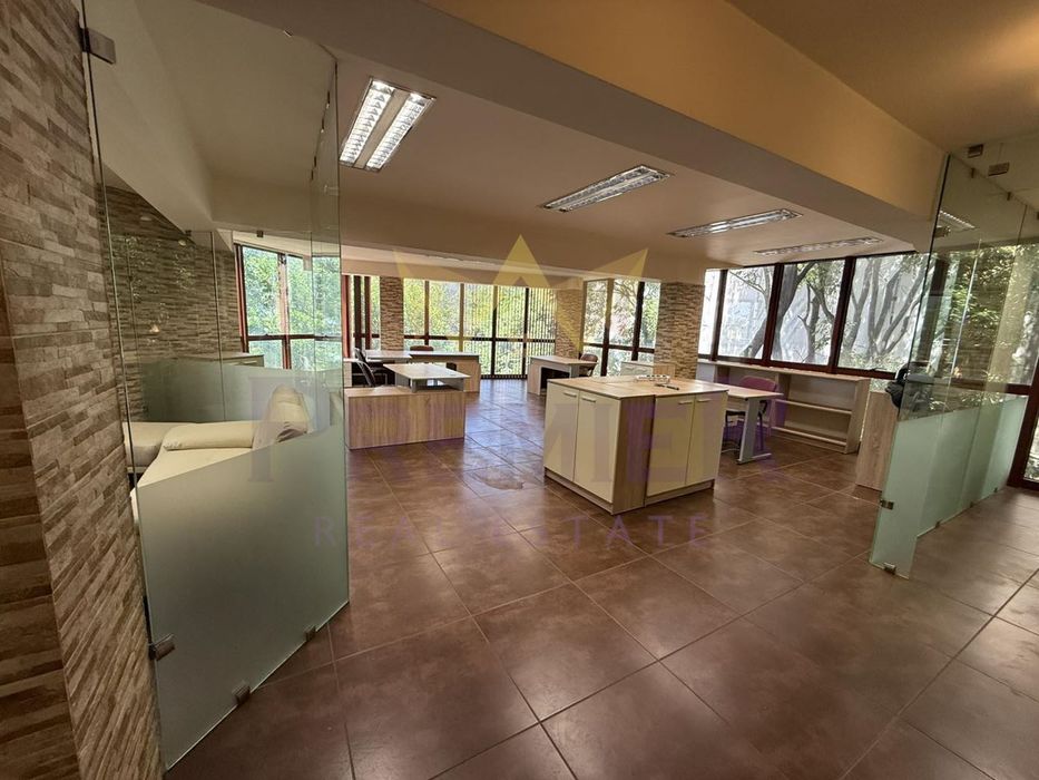 Продава се Офис в Варна, Чайка - 102 кв.м за 2451 €/кв.м - Снимка #3