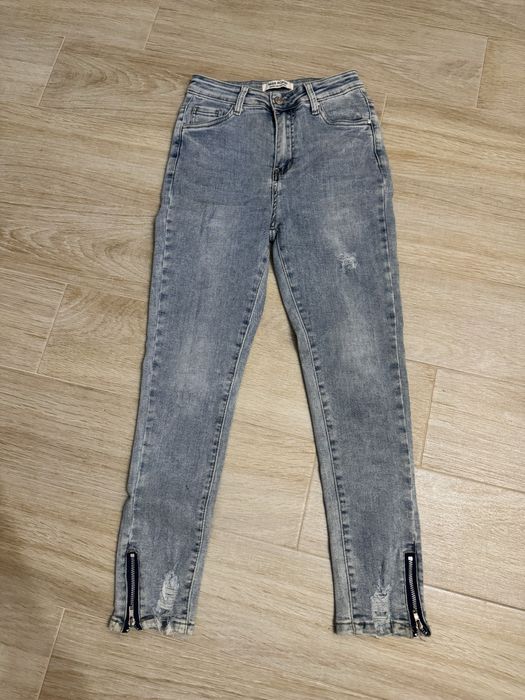 Дамски дънки.