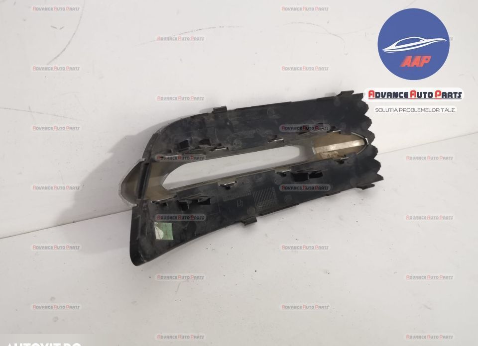 Grila proiector stanga cod A1728859223 originala Mercedes-Benz SLK-Cla