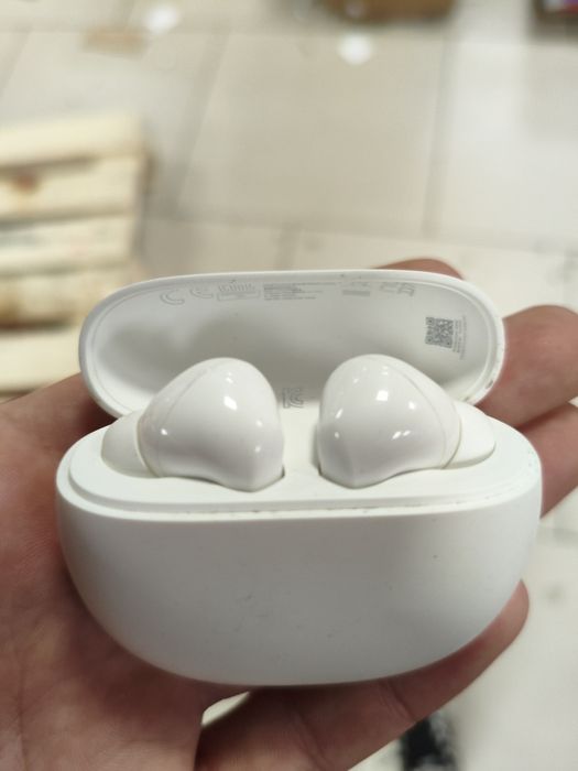 Продам наушники redmi buts 4 active