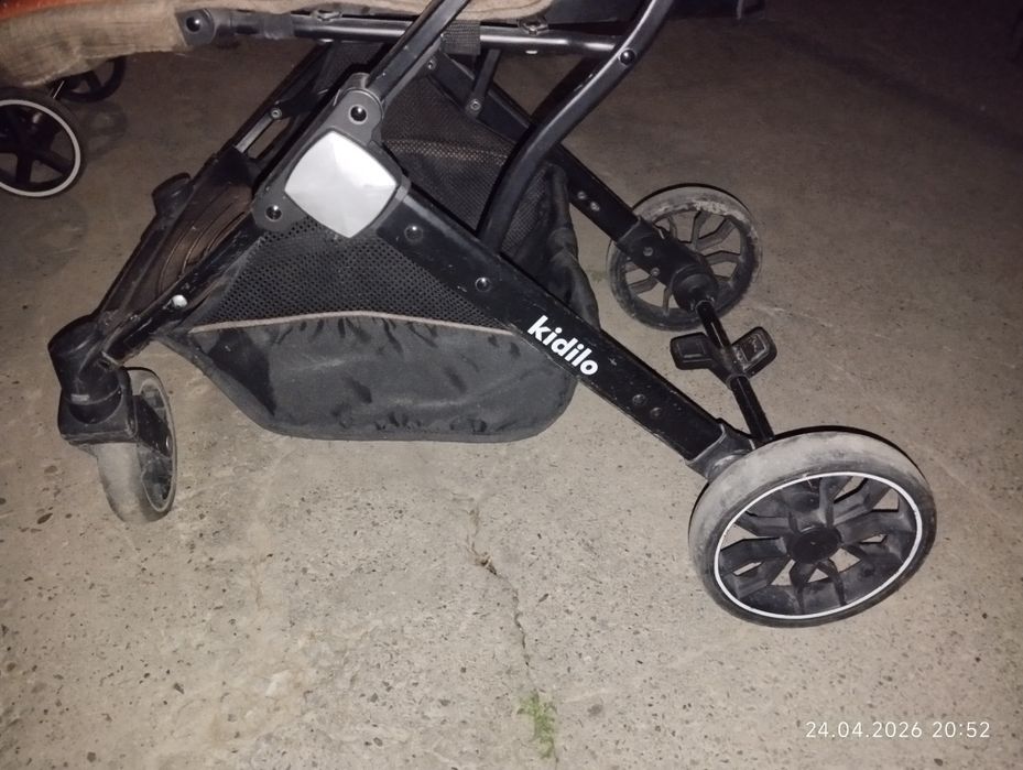 коляска от фирмы kidillo