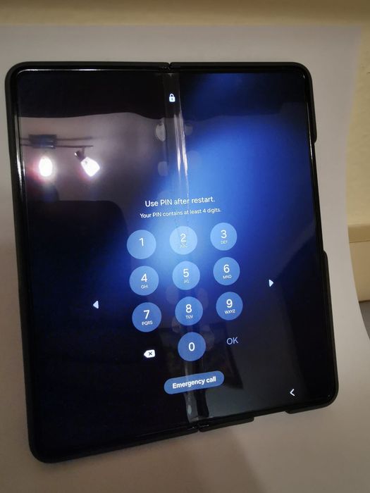 Продавам Samsung Z Fold 5 512GB