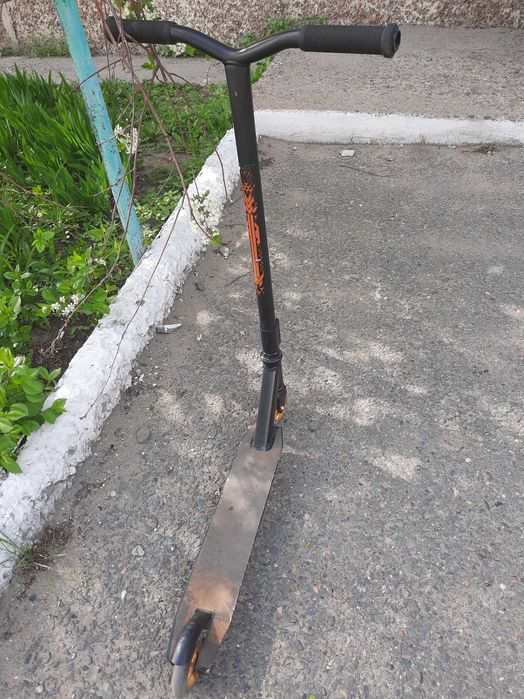 Самокат трюковой